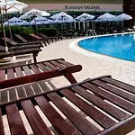 Hotel Grand Oasis