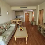 Hotel Grand Oasis