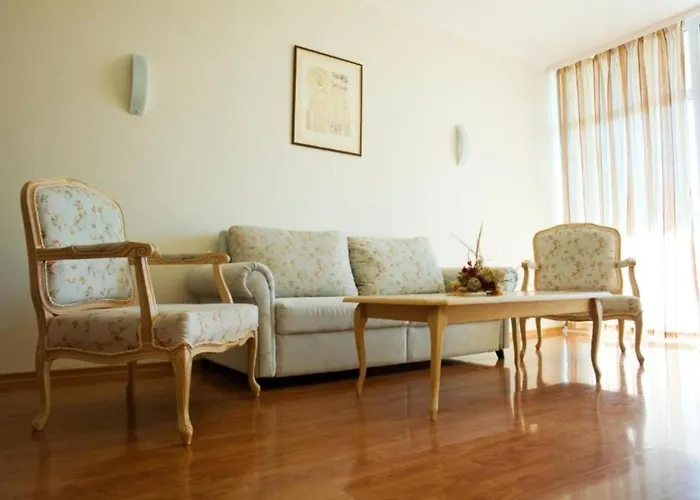 Grand Oasis Ξενοδοχείο 4*