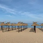 Grand Oasis 4* סאני ביץ'