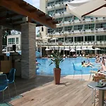 Grand Oasis 4* サニービーチ