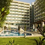 Grand Oasis ホテル 4*