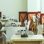 Grand Oasis מלון 4*