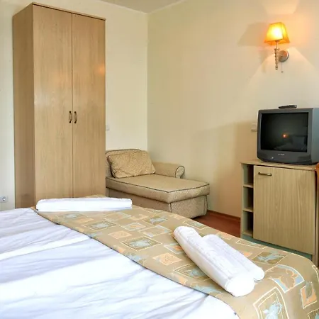 Отель Grand Oasis 4*