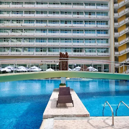 Отель Grand Oasis 4*