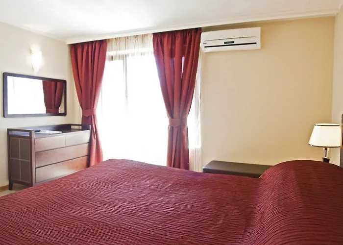 Hotel Grand Oasis 4*