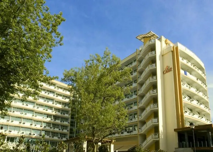 Hotel Grand Oasis 4*