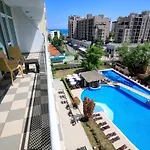 Grand Oasis Otel 4*