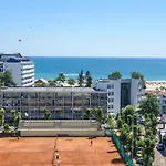 Grand Oasis Otel 4*