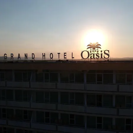 Grand Oasis 酒店 4*