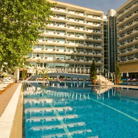 Grand Oasis Hotel 4*
