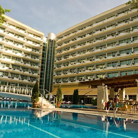 Hotel Grand Oasis