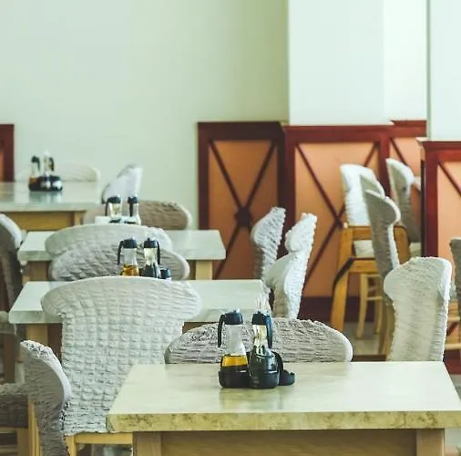 Grand Oasis 酒店 4*