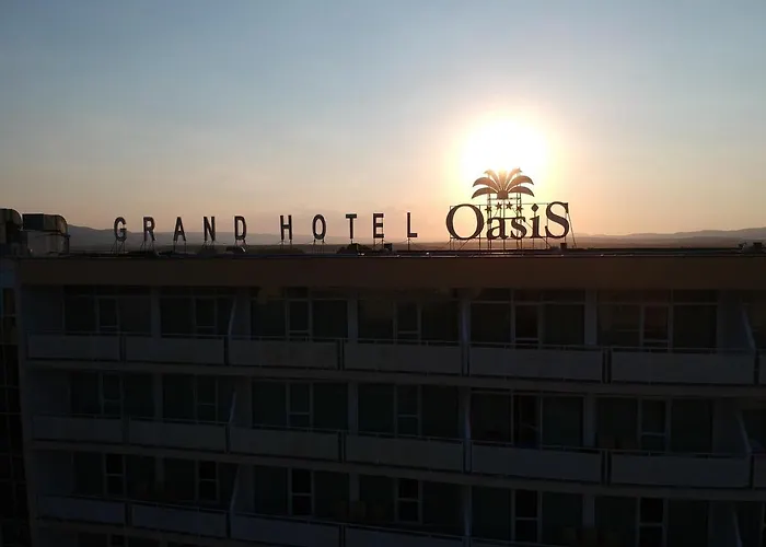 Grand Oasis 호텔 4*
