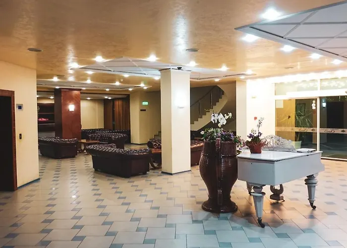 Готель Grand Oasis